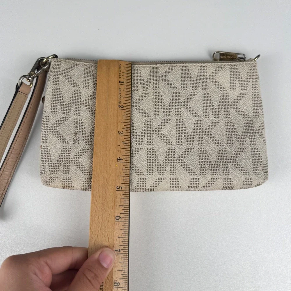 Michael Kors light wear